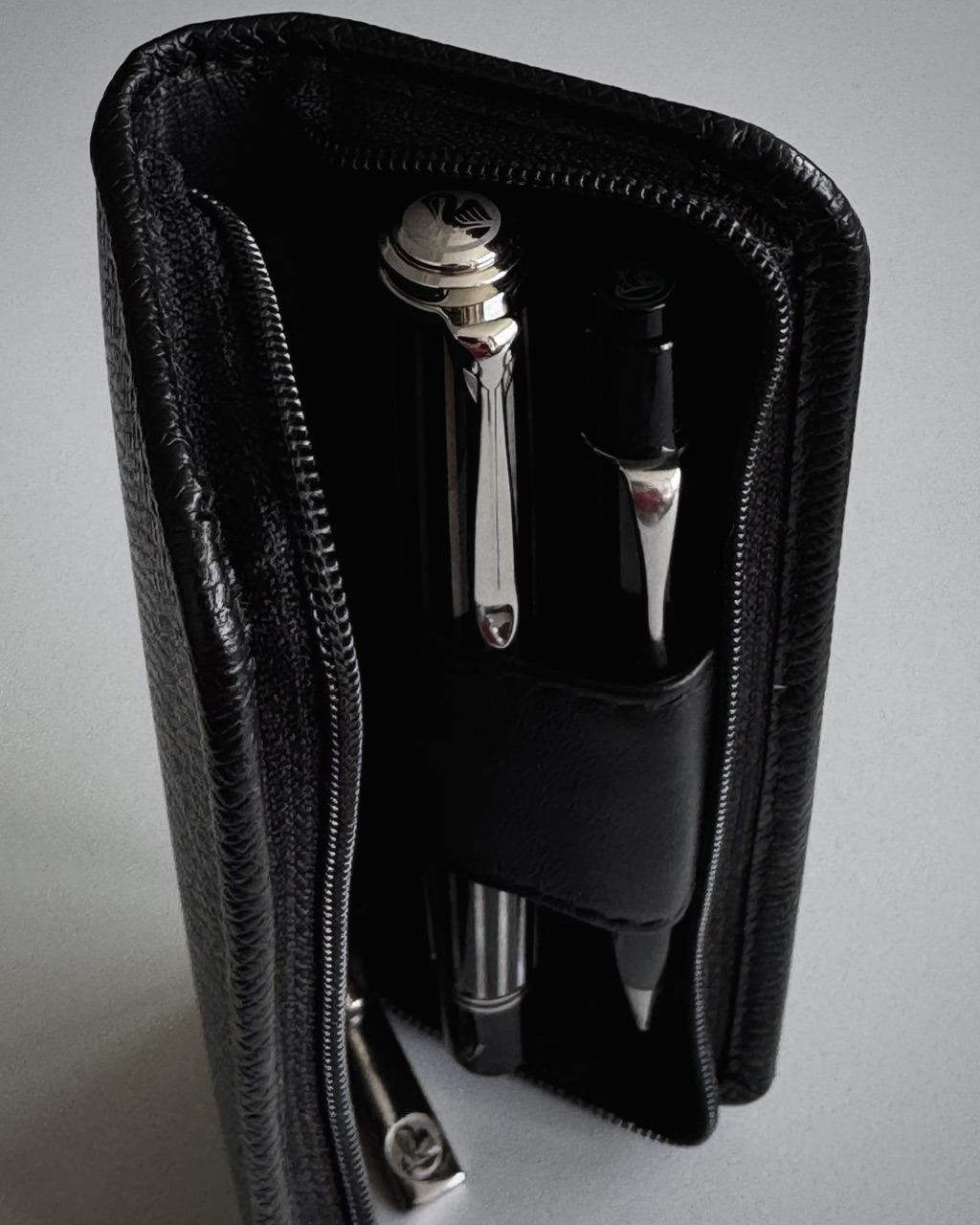 Pelikan M805 Raden Royal Platinum &amp; Pelikan 200 AUCH Pelikan schwarz/chrom