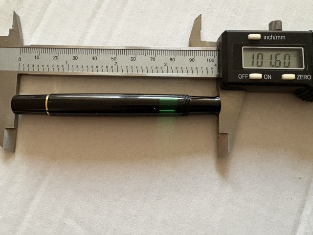 Korpus_1_Pelikan.jpeg