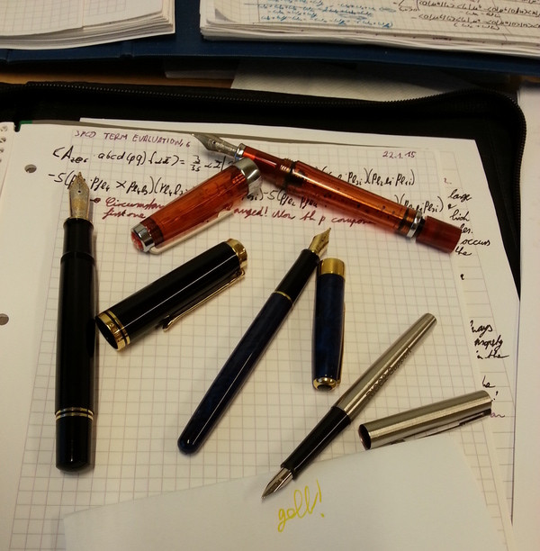 pens_220115.jpg