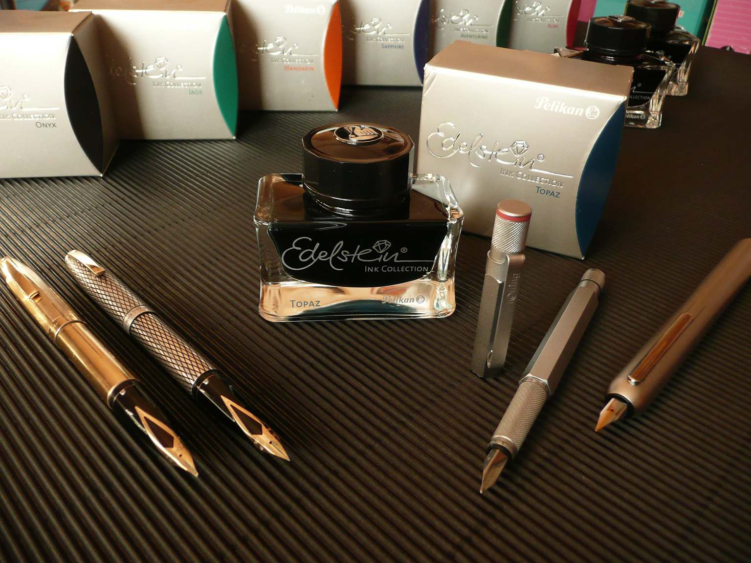 Pelikan Edelstein Flacon und Im Test verwendete Schreibgeräte