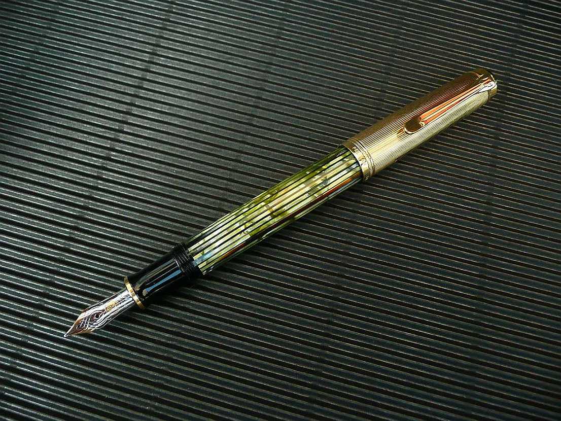 Pelikan Souverän M450 1.jpg