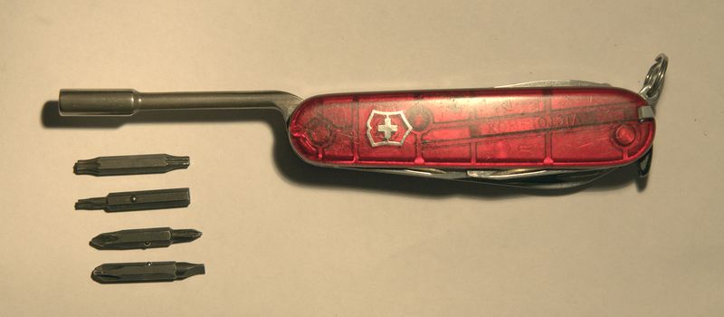 Victorinox_Cybertool.jpg