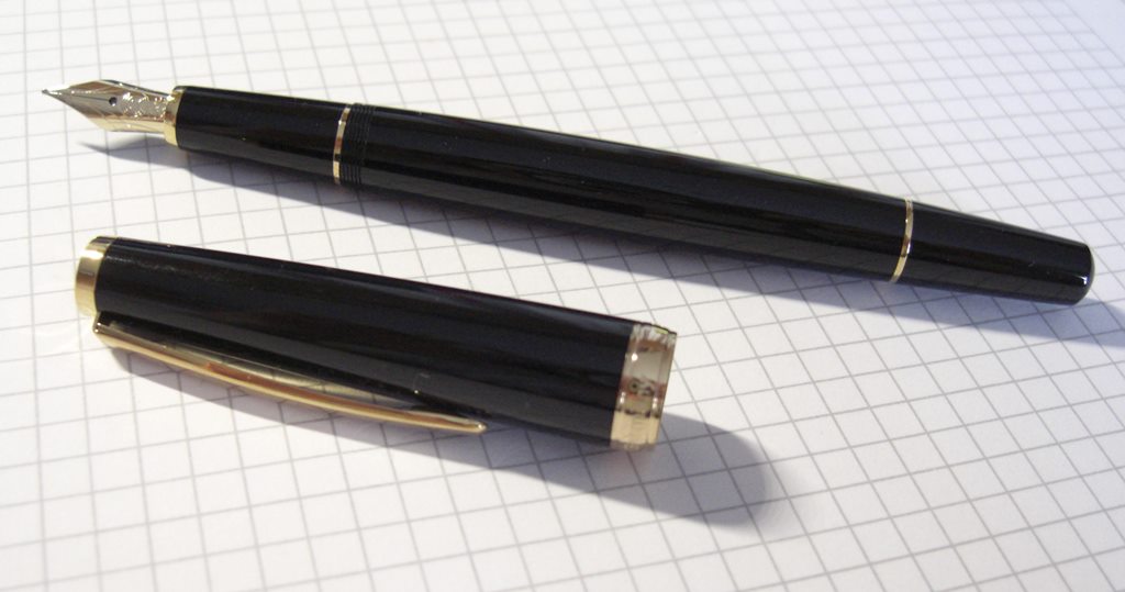 Cleo Skribent Classic Gold schwarz.jpg
