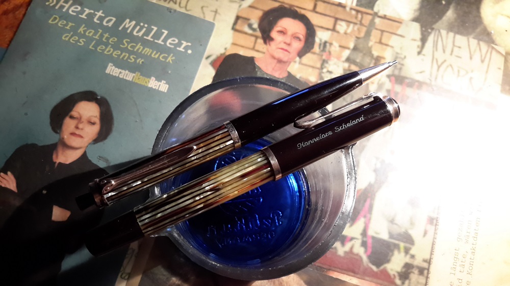 Pelikan 400 mit Gravur.jpg