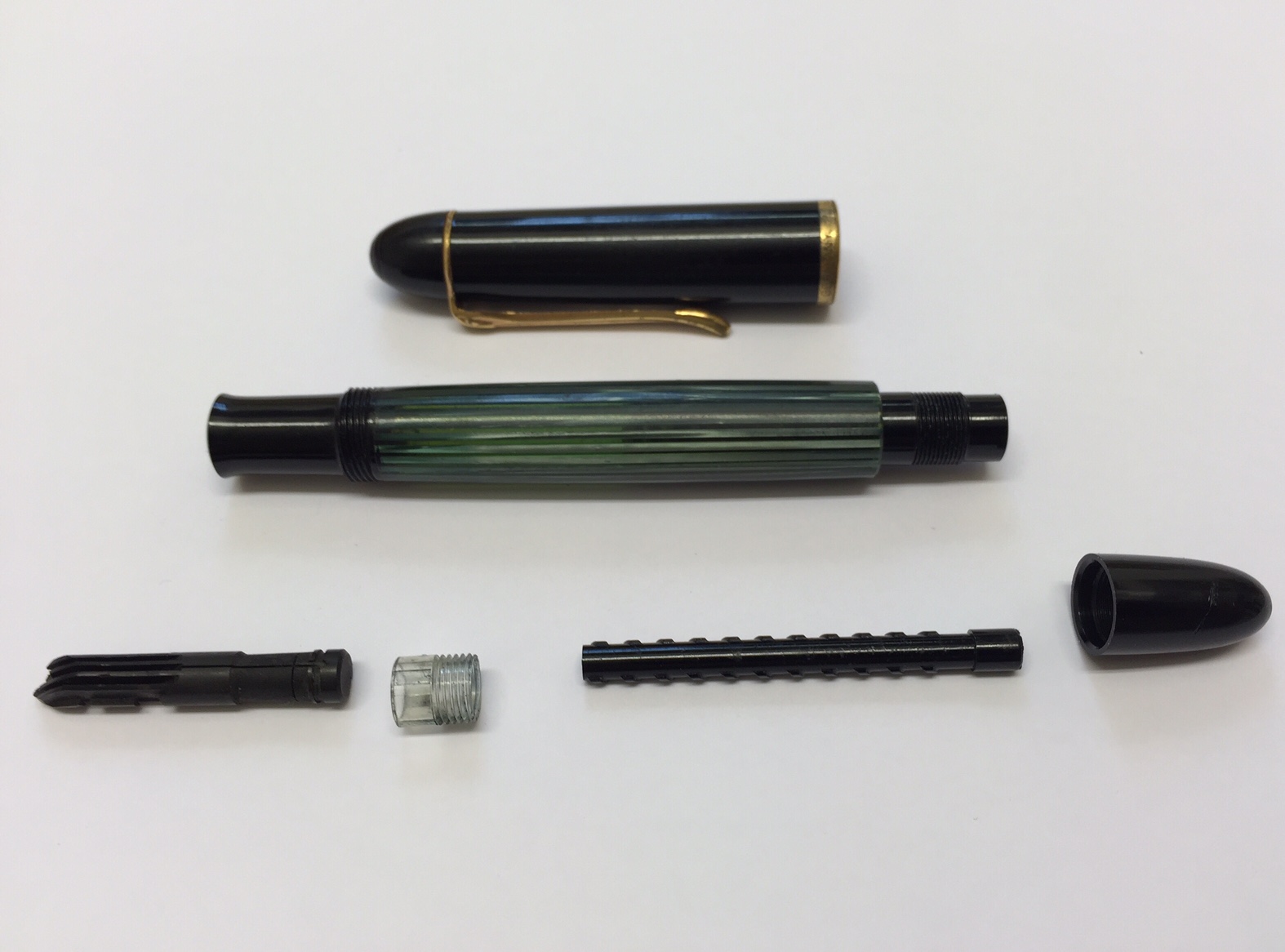 Pelikan140_01.jpg