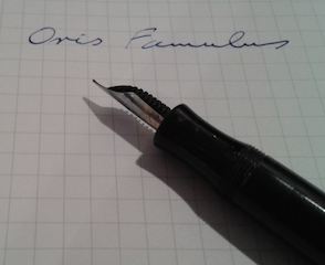 Oris_Famulus_Feder.png