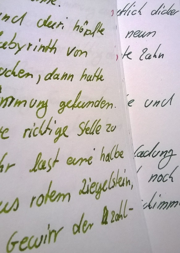 Links: R&K Alt-Gold-Grün Rechts: Green/Black