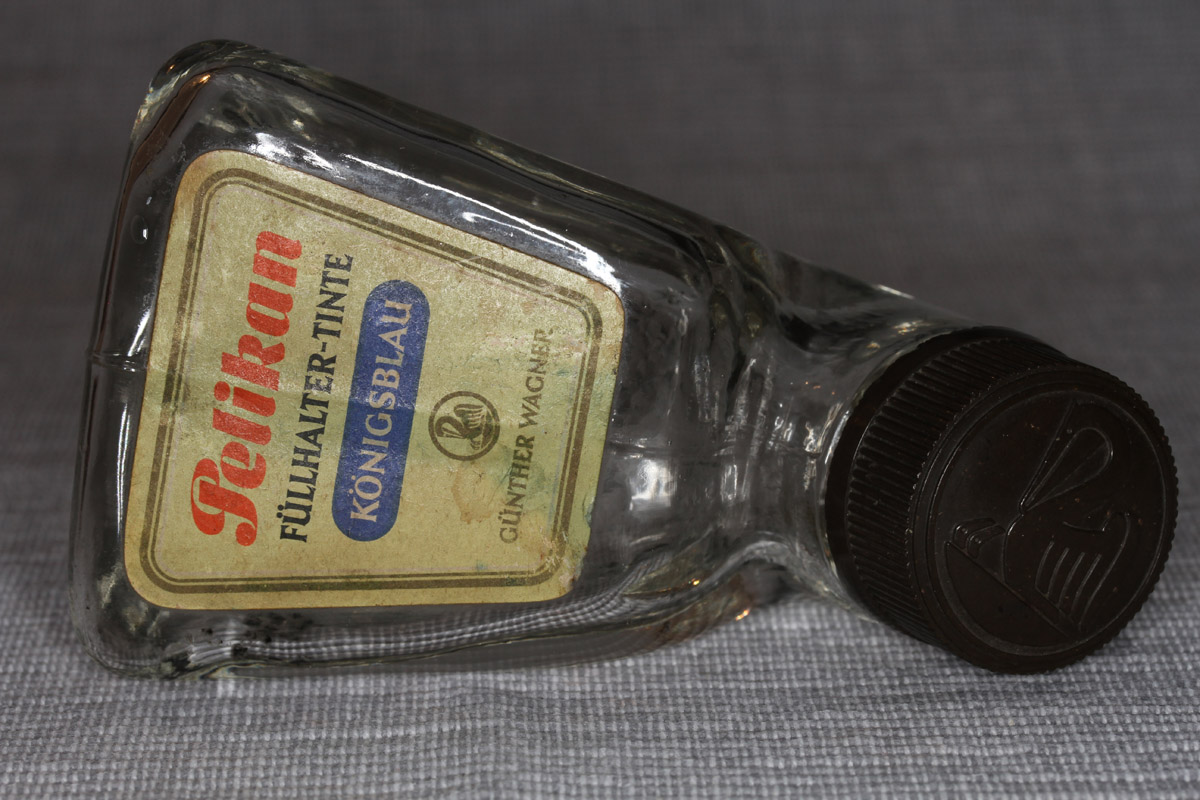 Pelikan Liegeglas 71S Wagenfeld.jpg
