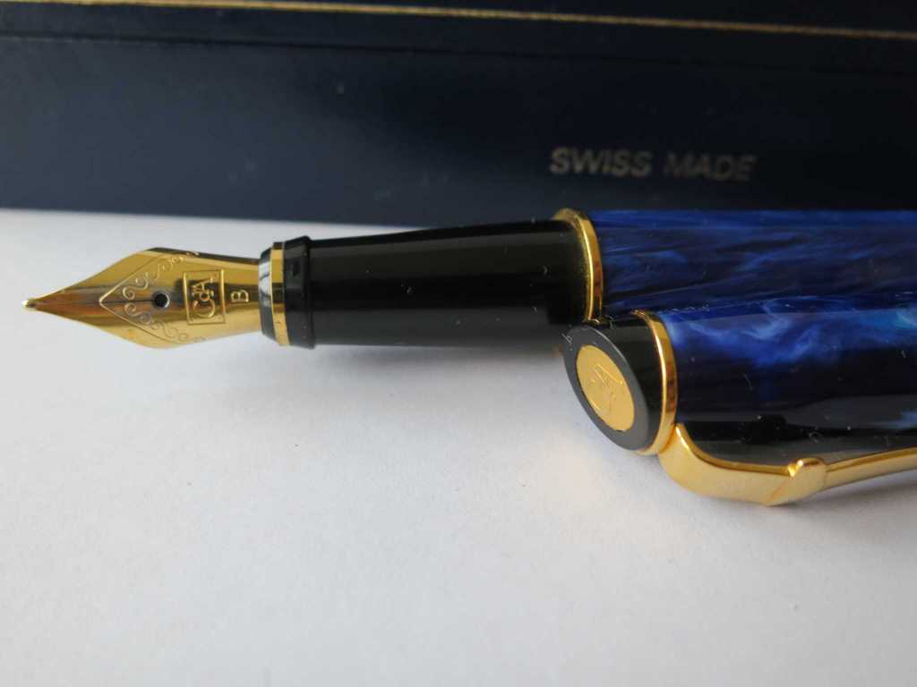 Kugelschreiber-Stylo-Plume-Caran-dAche2.jpg