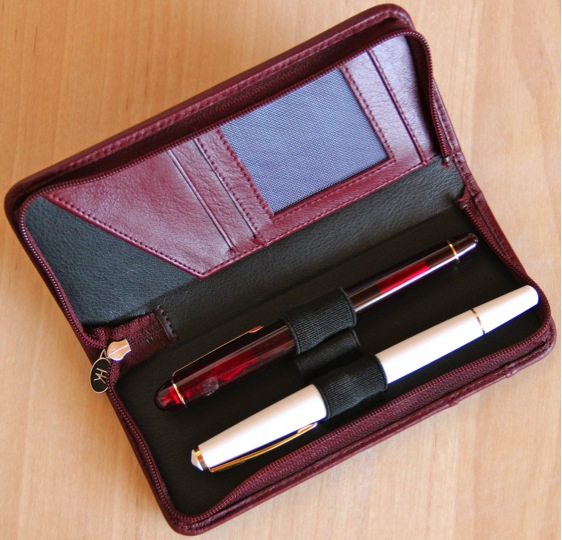 HK Etui innen.jpg