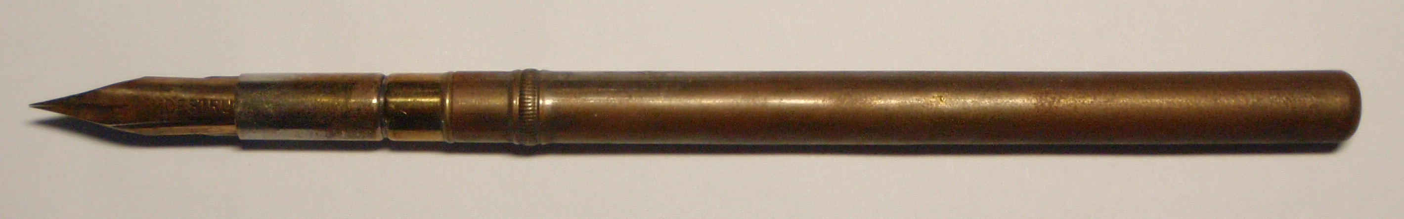 Federhalter auf.JPG