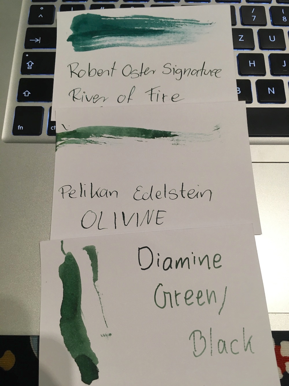 Vergleich Grün RoF Olivine GreenBlack.jpg