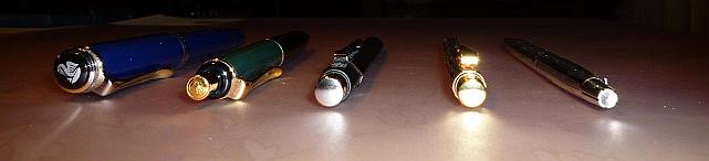 Größenvergleich:<br />Pelikan M405, D200, Ecridor (Bleistift + Kuli), Madison (alt)