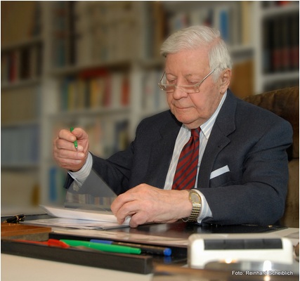 helmutschmidt.jpg