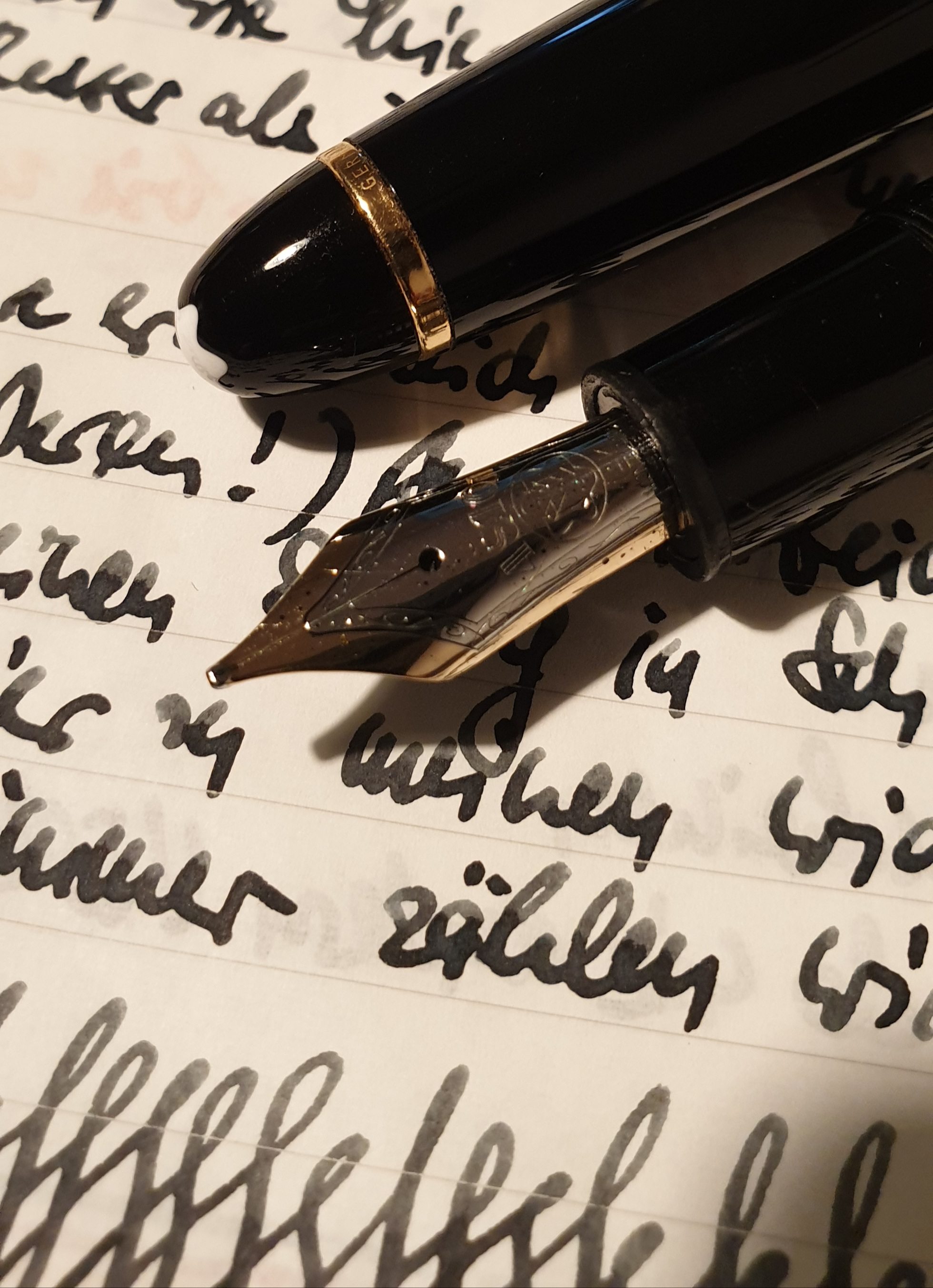 Montblanc 146 B GG Detail