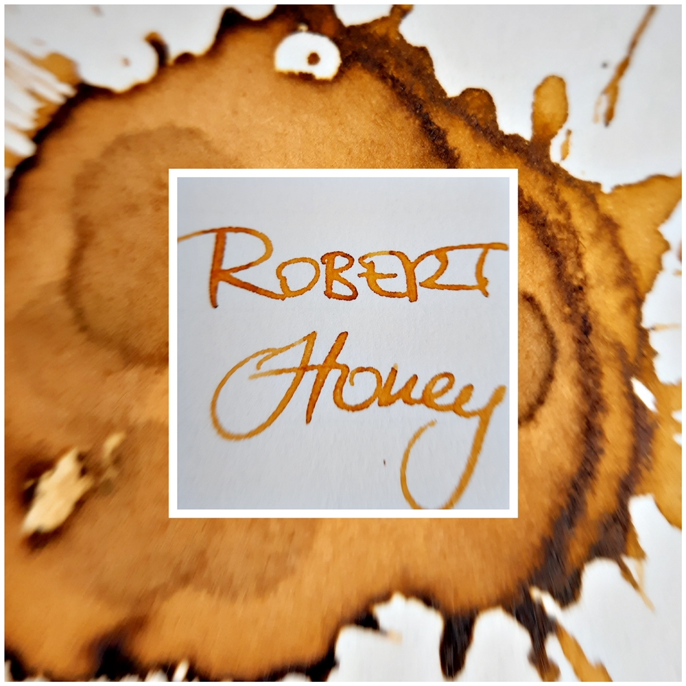 2020 10 24 31cos-a Robert Oster Honey Bee 1 PX.jpg