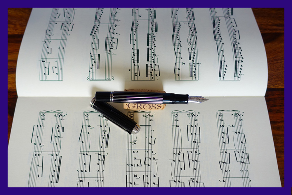 04_Pelikan_Souveraen-M815_Stresemann_UnCapped.jpg
