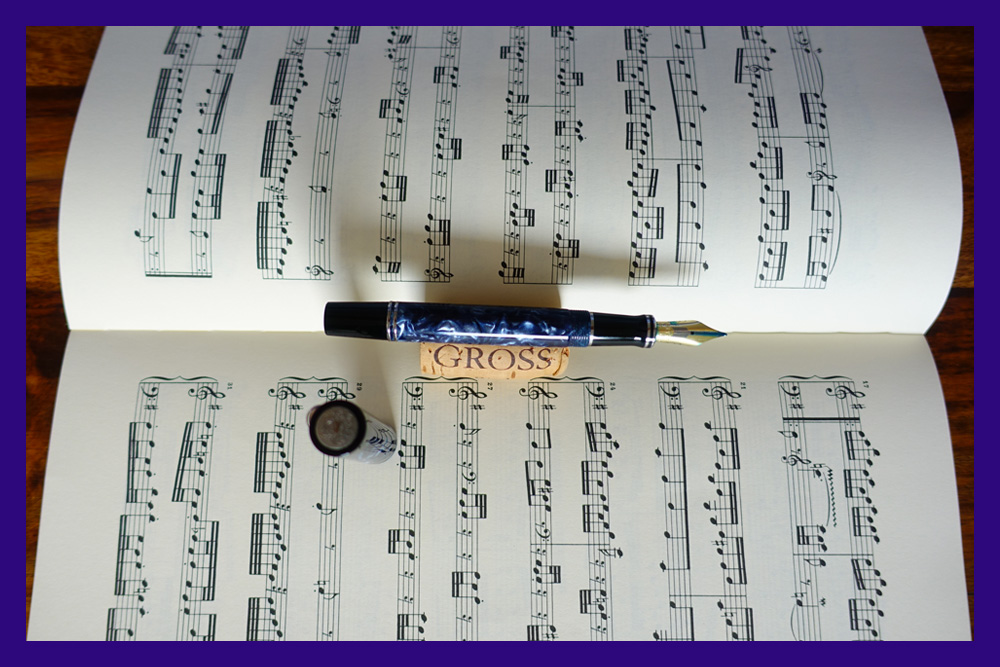 14_Parker_Duofold_Centennial_Blue_Marble_BritishAirways_UnCapped.jpg