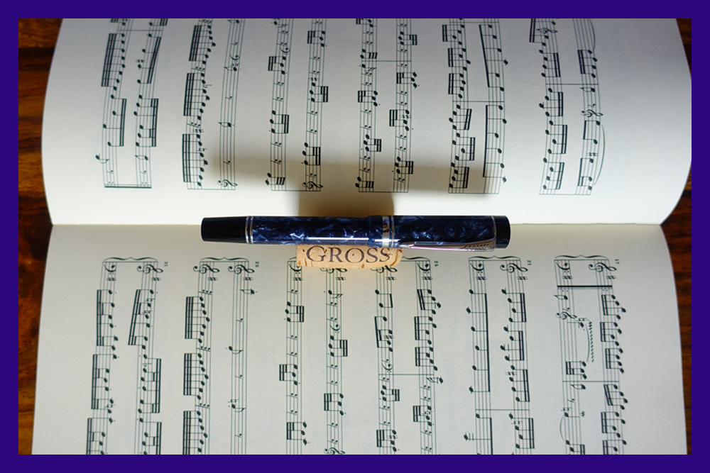 14_Parker_Duofold_Centennial_Blue_Marble_BritishAirways_Capped.jpg